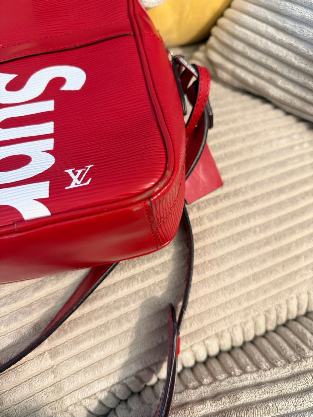 Stylish Corssbody Bag - Picture 10 of 10